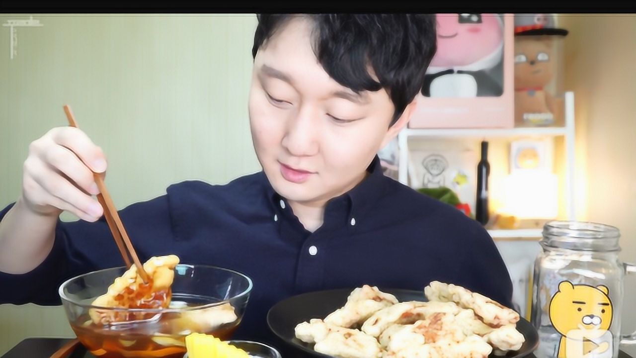 屋塔房小哥吃播 糯米糖醋肉