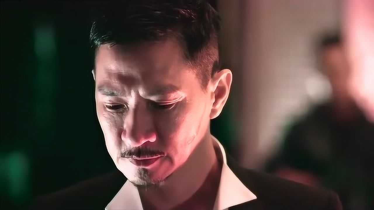 张家辉演技炸裂!嘴里咬着手绢,砍断自己的左手,看着都疼啊!