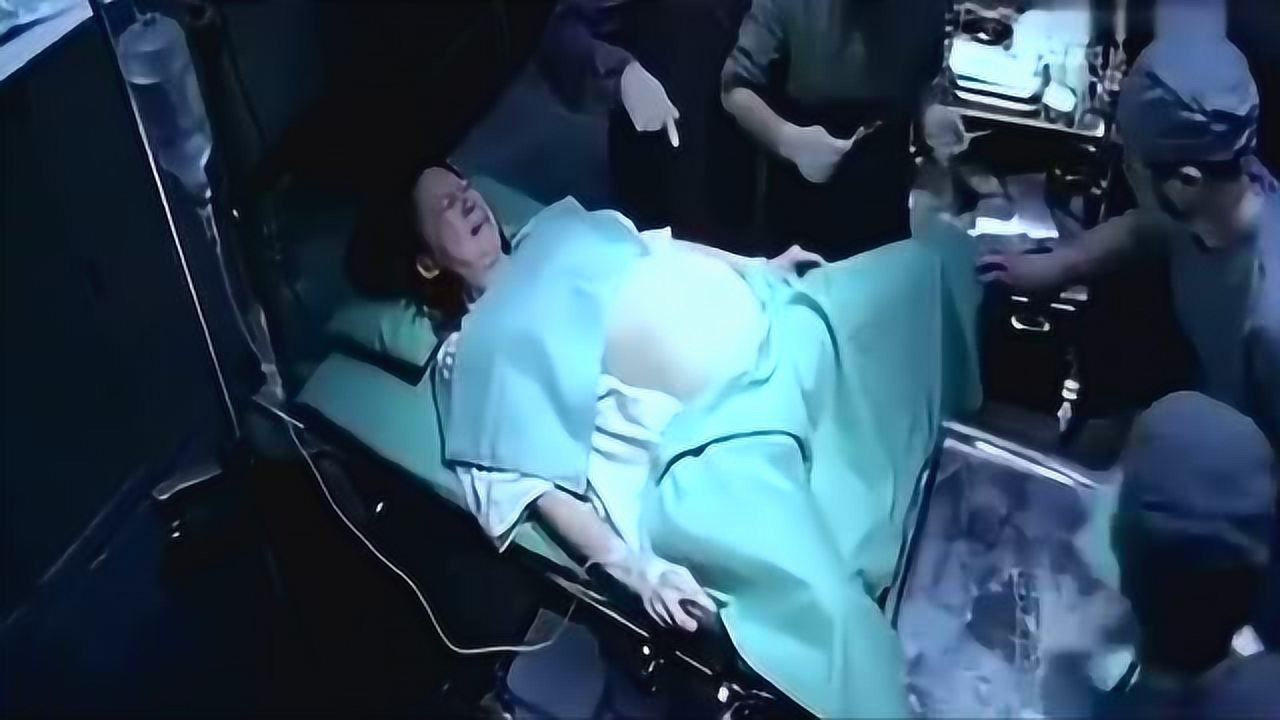 婴儿出生拥有双瞳鬼上身还是降头诡异手术室打开恐怖片气氛