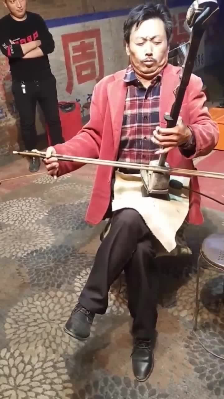 闪开闪开俺滑县的大网红小胡子郭连鹏板胡演奏大起板板胡