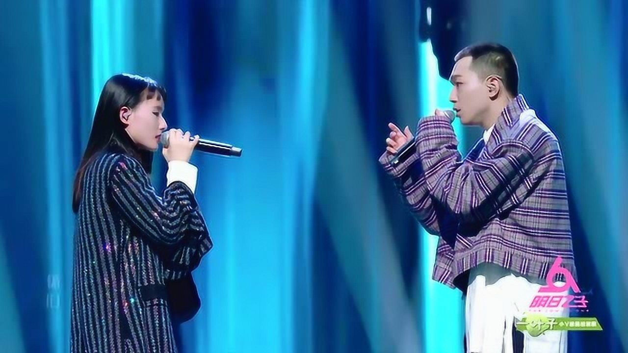 才女张钰琪同框师兄蔡维泽表演可以称之为非常高级