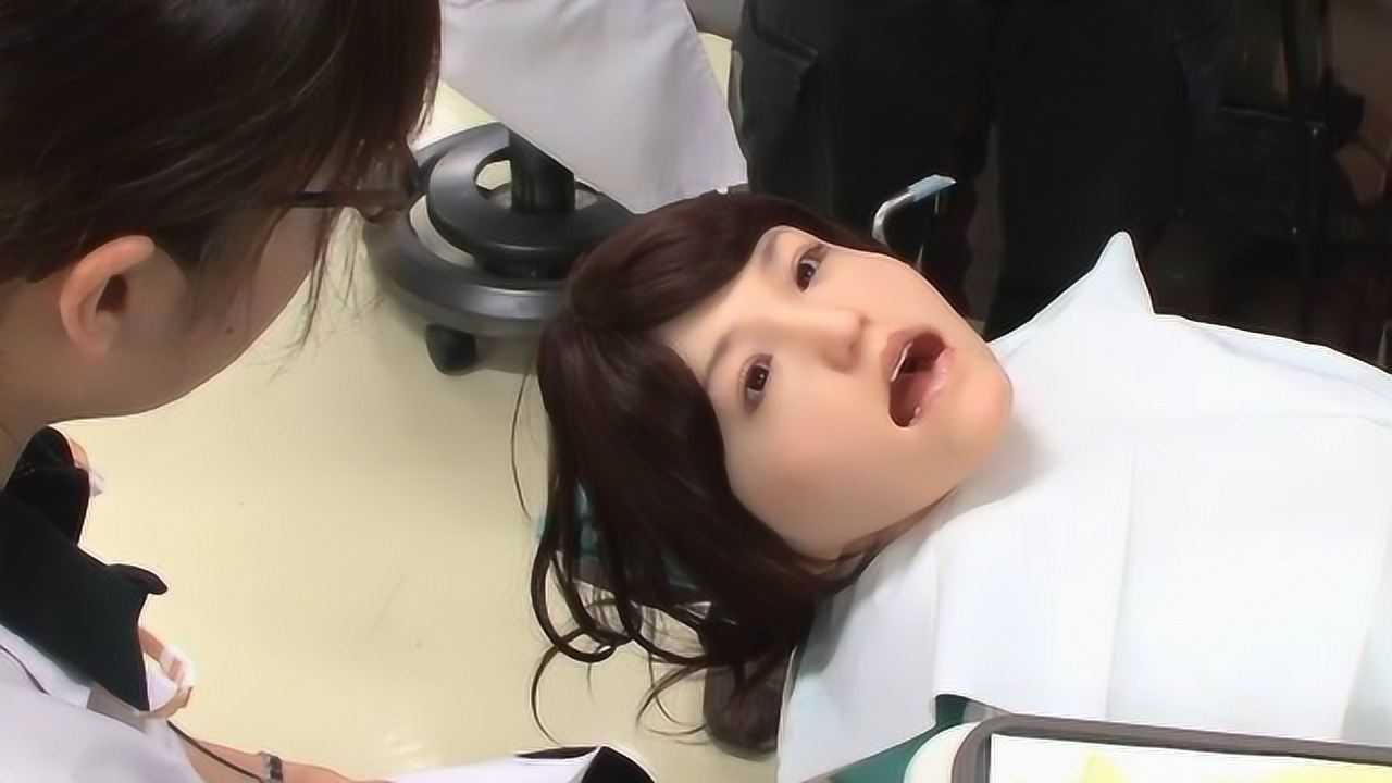 日本美女机器人走红弄疼了还会哭会叫网友想入非非