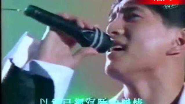 吴奇隆现场演唱国语版《烟火》,那时候的霹雳虎,满脸青春