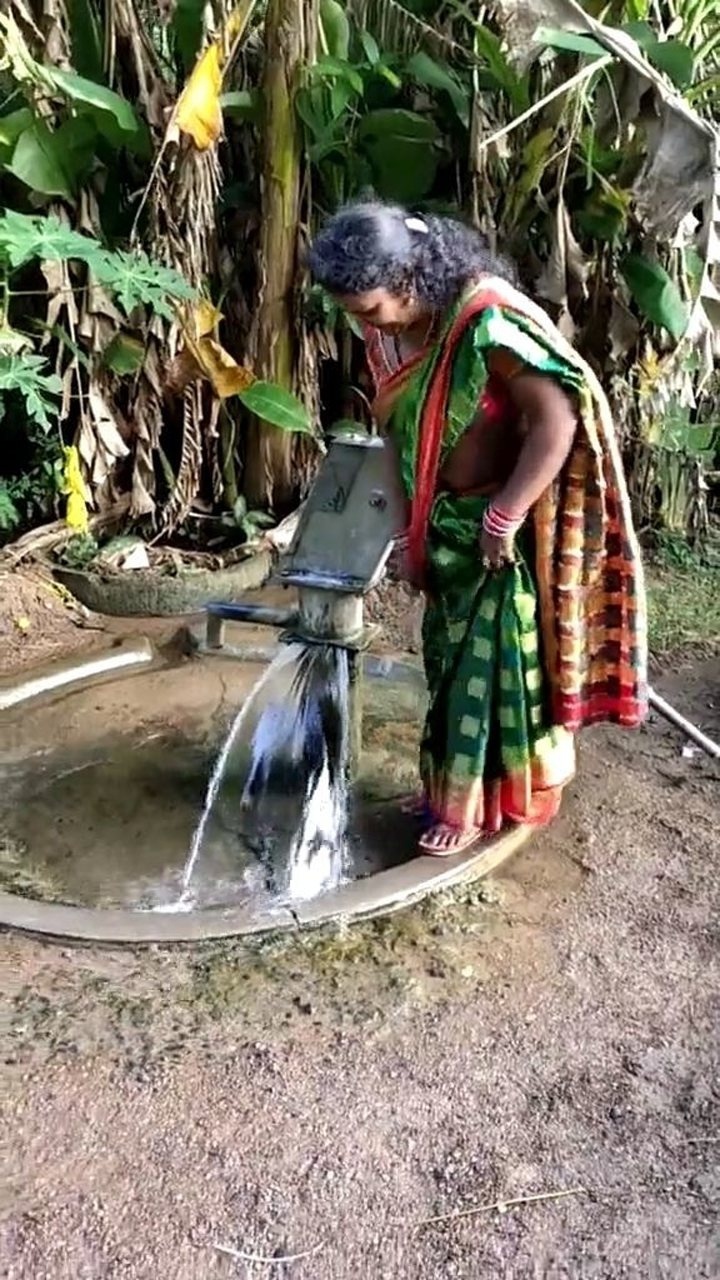印度女人洗脚