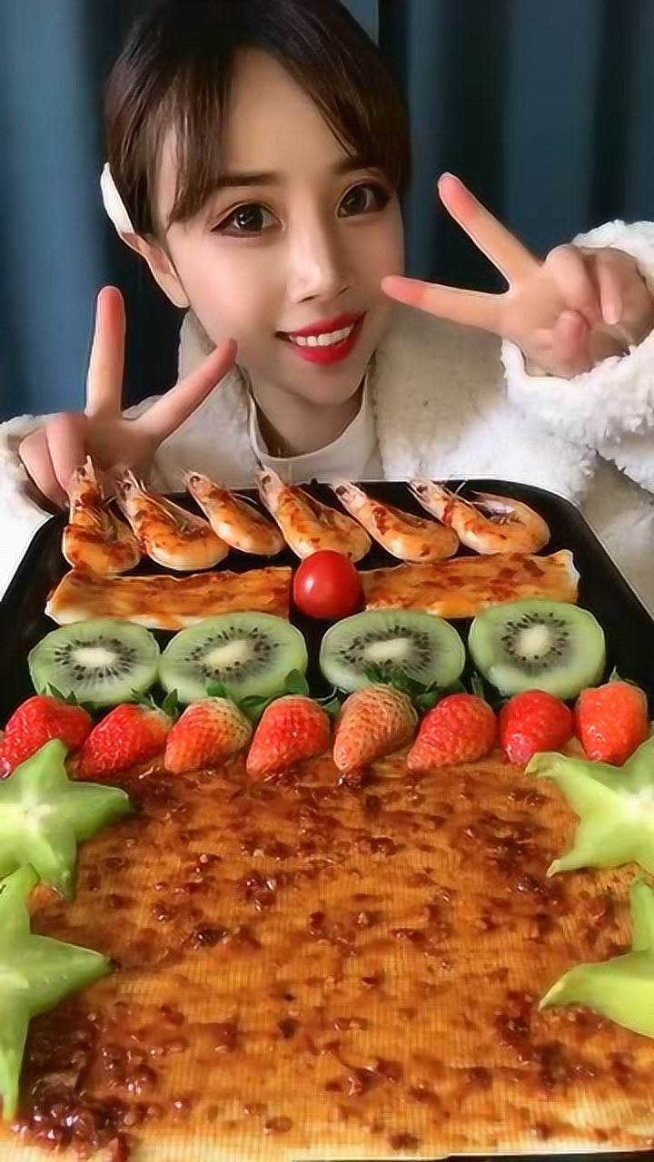 美食博主:烤大虾是我最喜欢吃的,大家最喜欢吃什么呢?