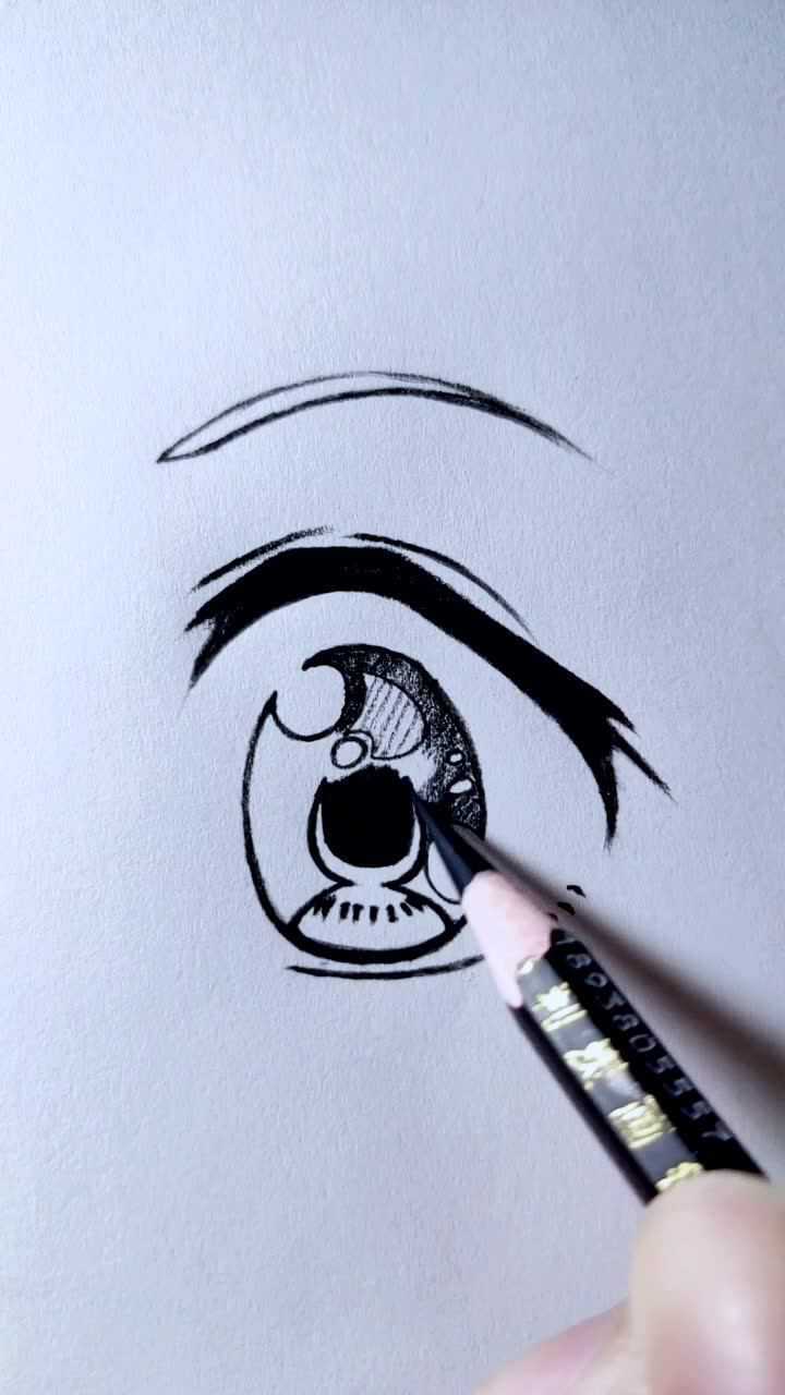 如何使用炭笔绘画动漫眼睛?