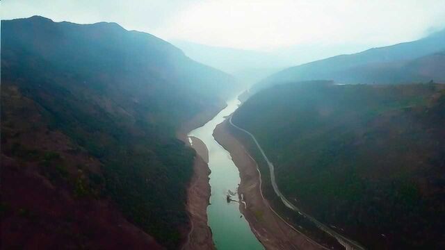 河南小夫妻穷游中国,航拍云南澜沧江,湄公河在中国境内的河流