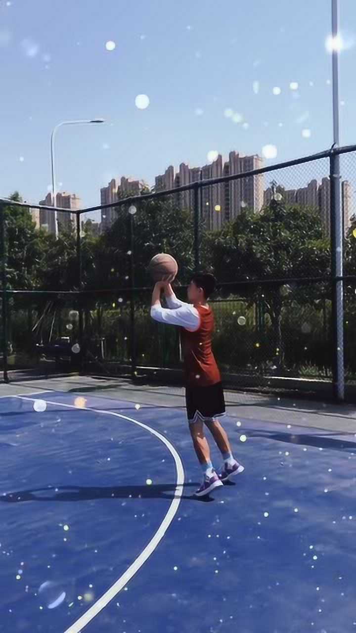 慢动作回放三分球投篮原来技巧在投篮的瞬间又长见识了