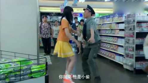 男子穿裙子假扮孕妇在超市偷东西，小蓝打抱不平