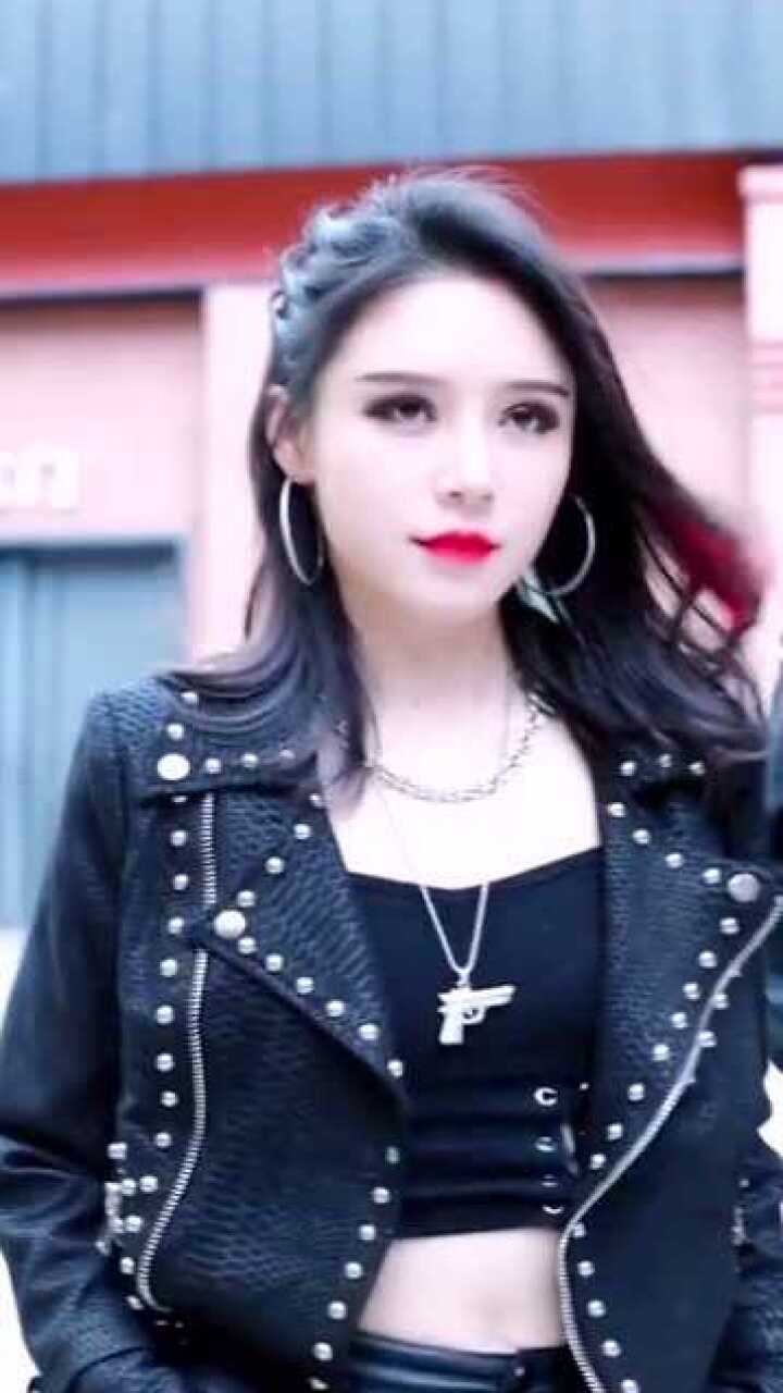 姜十七:没想到你还有两副面孔