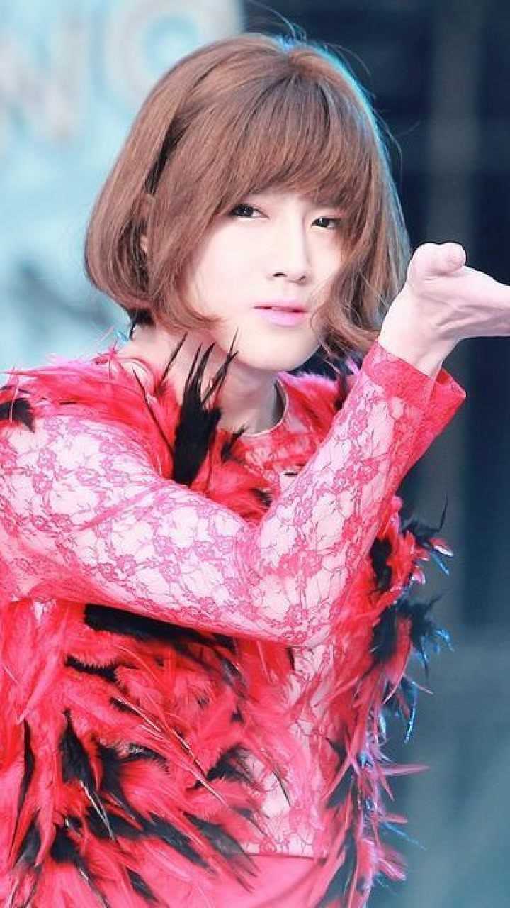 金俊勉:金发时期的我精神有点出走了!超爷们的跑姿!