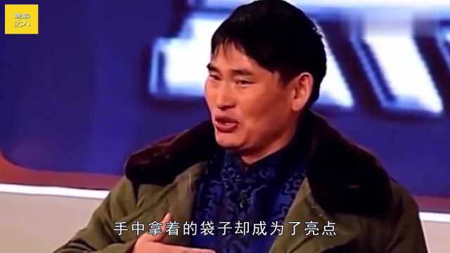 朱之文晒出摘棉花照片,手中的袋子却成亮点,引来网友吐槽