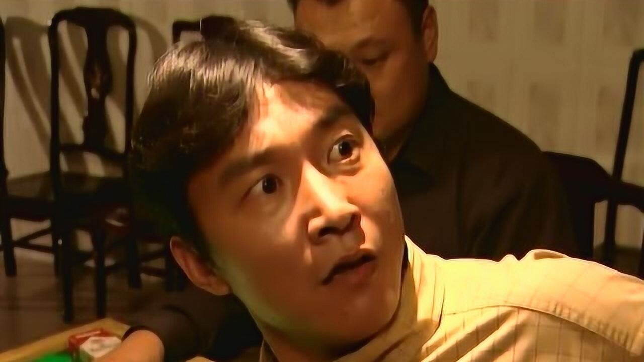 插翅难逃再牛的黑帮大佬遇见自己的老婆也只敢说出三个字