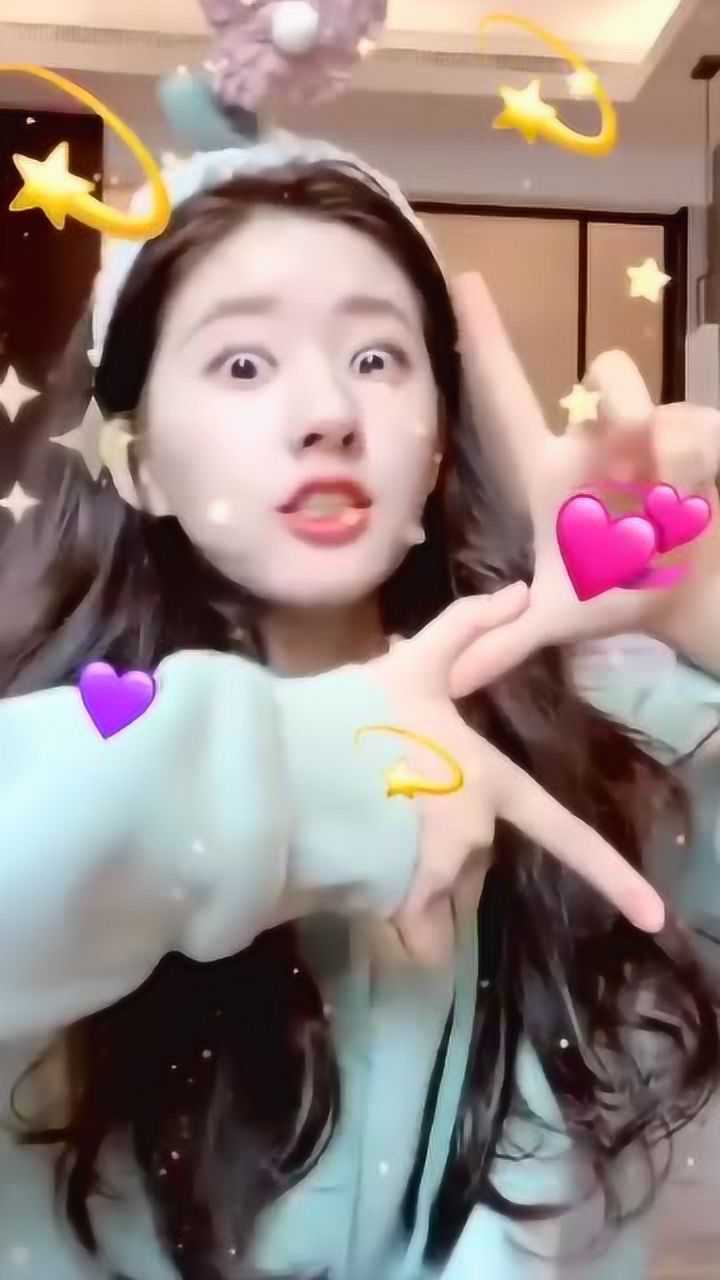 沙雕女孩赵露思看到这一幕原谅我忍不住笑了