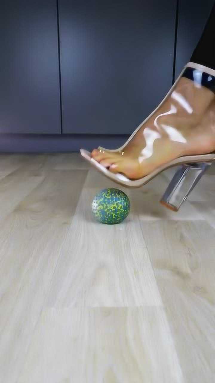 高跟鞋解压穿着高跟鞋踩下去的那一刻真是太舒服了