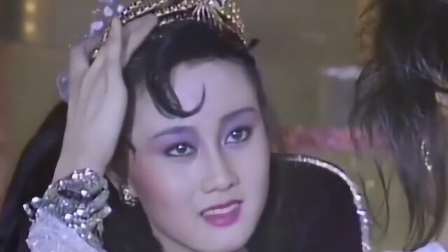 1986年利智获亚洲小姐冠军,完美身材令人心动,李连杰娶到她真是赚了