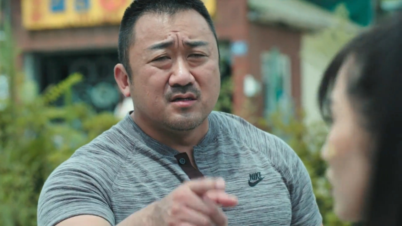 一拳超人马东锡被开除后,当老师也不忘伸张正义《邻里的人们》