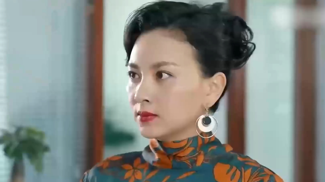 有你无赖上门欺负女总没想到穷小子英雄救美从此前途无量啊