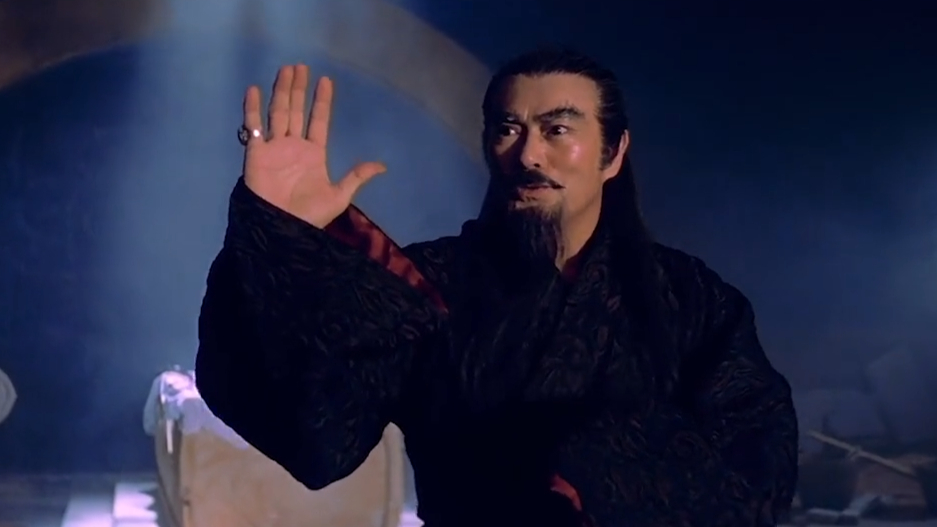 风云:排云掌遇水才能发挥威力,雄霸暗中跟踪步惊云,一直到沙漠才出手