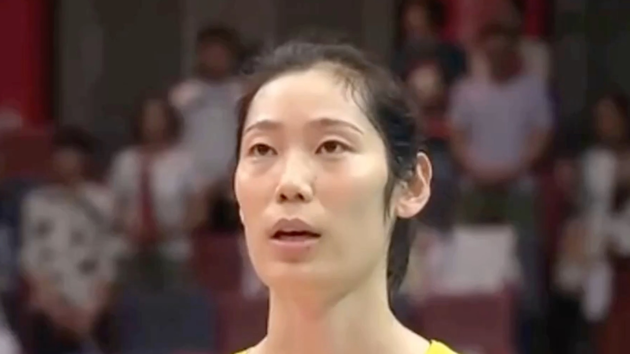 朱婷实力下滑但仍是世界顶级!中国女排需要她时,她定能现身!