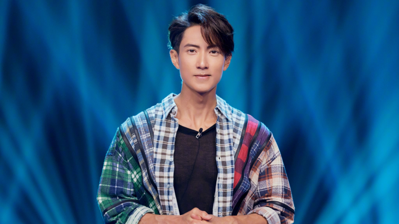 吴尊表演魔术被"切"成两半,吓到双腿发软不知所措,人还在魂碎了