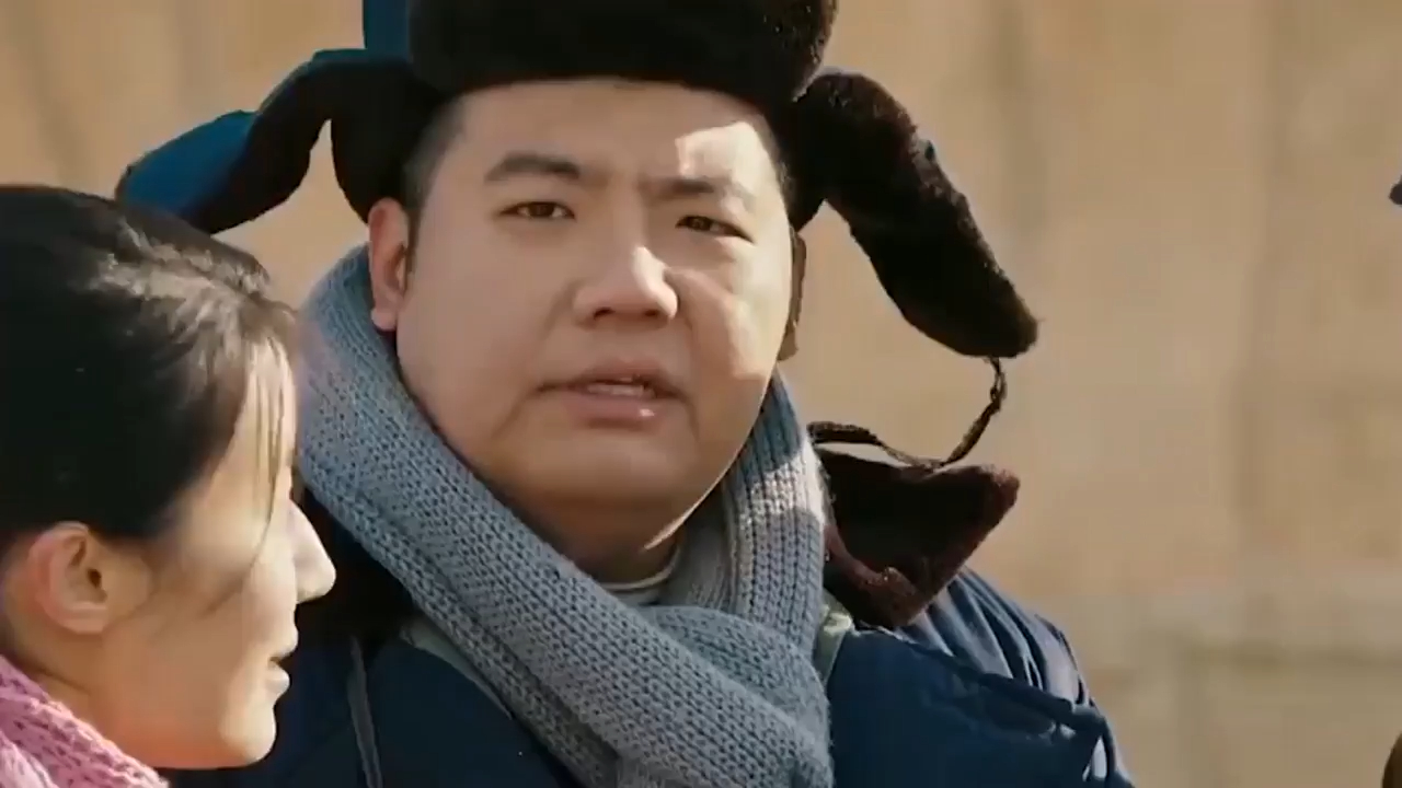 混混欺负老实人,怎料他随便喊来一百多号兄弟