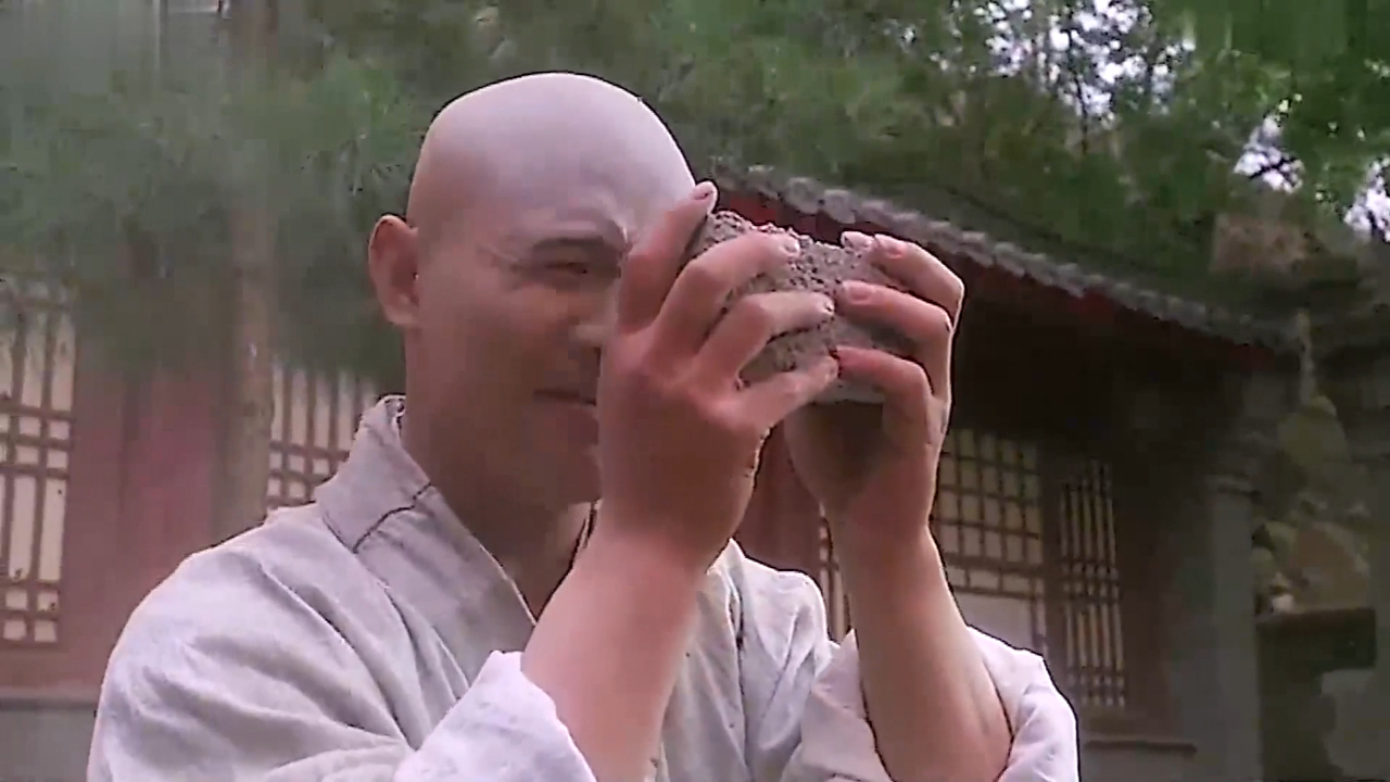 太极:李连杰给钱小豪一板砖,没想钱小豪没练后脑勺,瞬间倒地