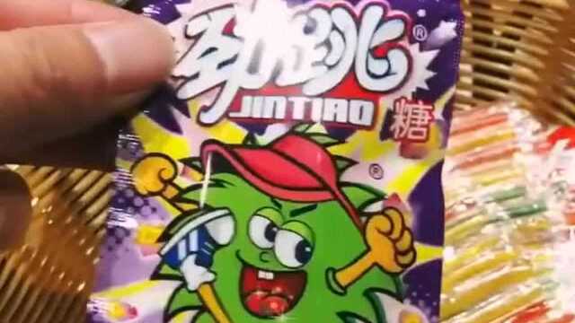 让我们一口吃回童年的零食铺子,你吃过几种?