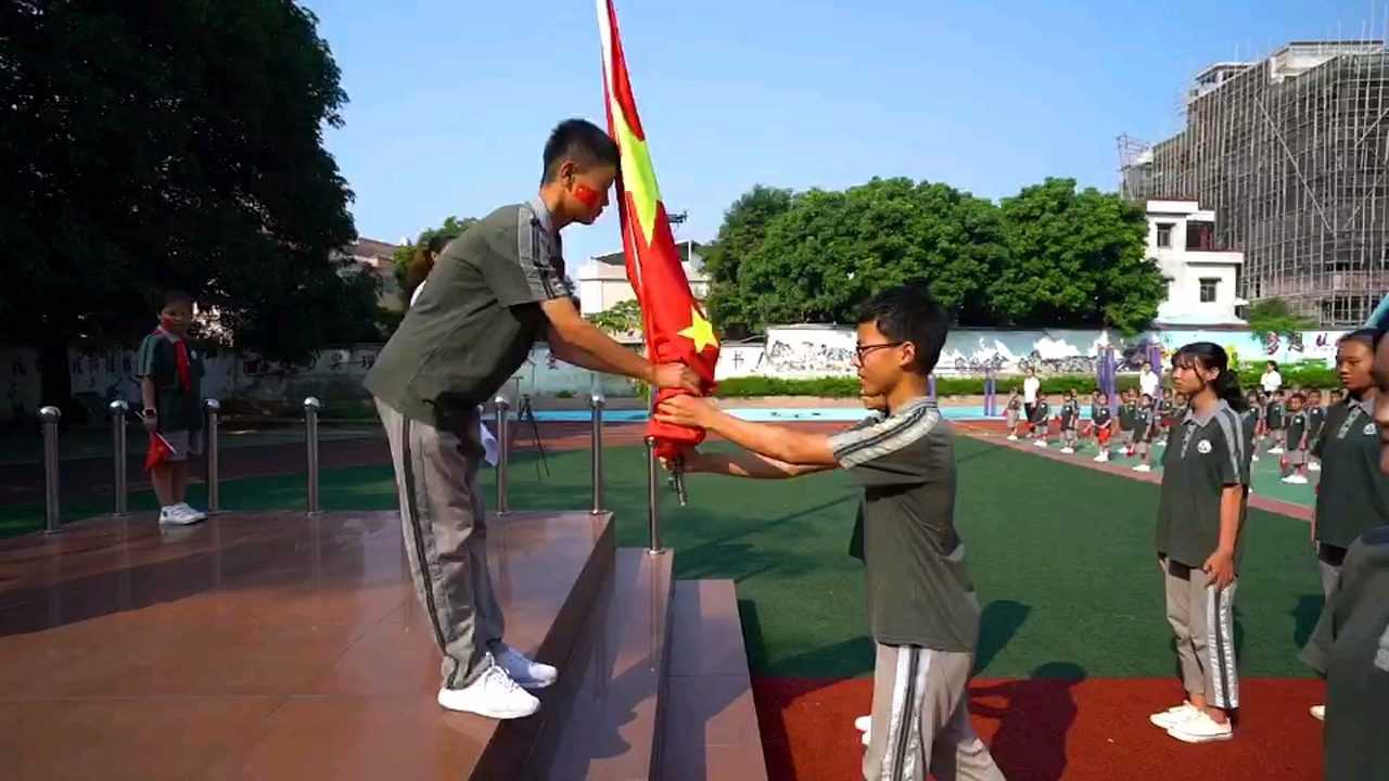 东莞市茶山华洋学校"歌唱祖国"主题教育活动!