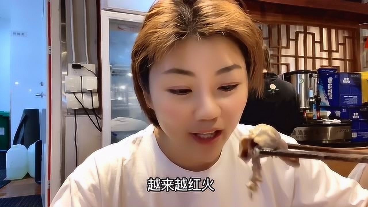 子睿和小爱的国庆假期吃火锅做家务看书学习