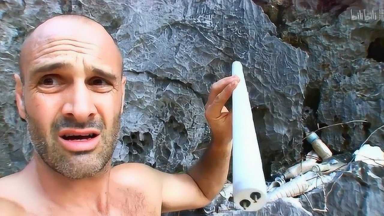 荒野生存德爷孤身来到荒岛一上岸发现遍地都是宝简直太爽了