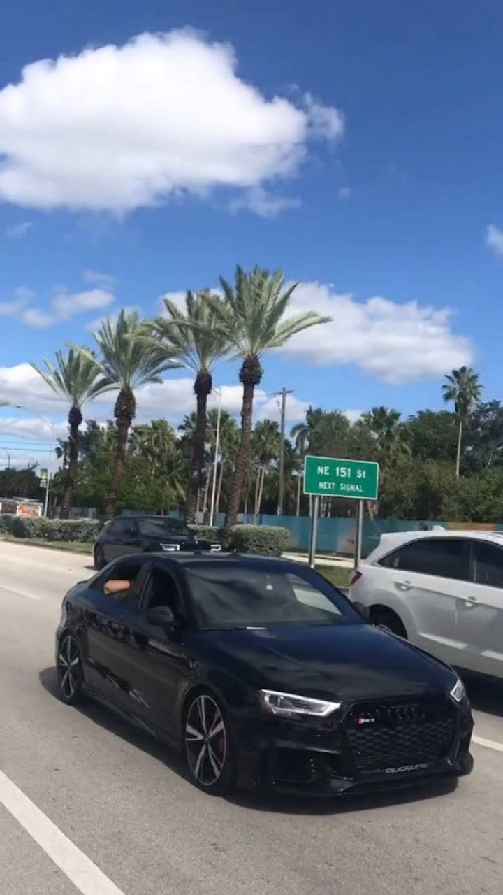 奥迪rs3带着劳斯莱斯出门炸街美国土豪果然任性