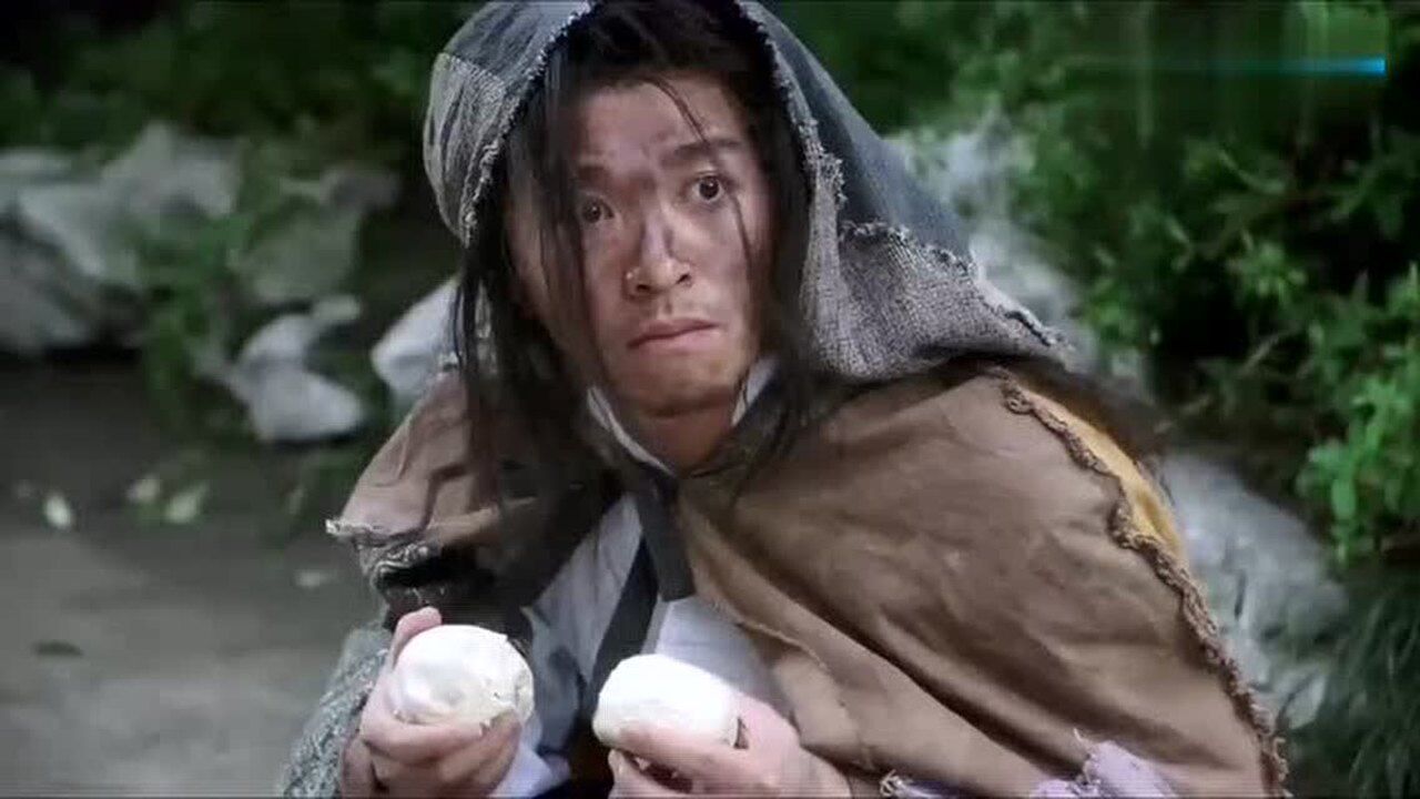 唐伯虎点秋香:周星驰扮作乞丐博取同情心,为了两个馒头