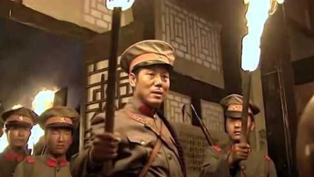 福海想逞英雄,辫子军一放枪,直接吓怂