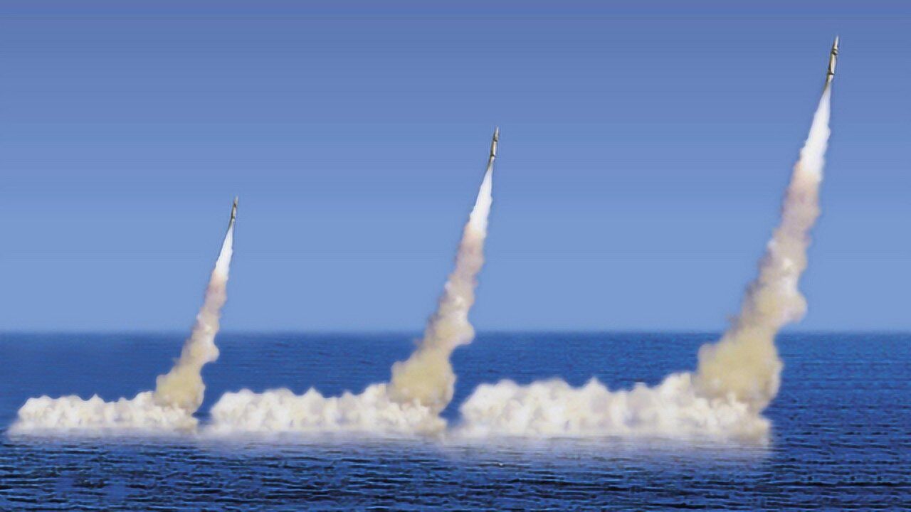 巨浪-3连续试射,中国核潜艇之父完成历史壮举,国家直接奖励800万