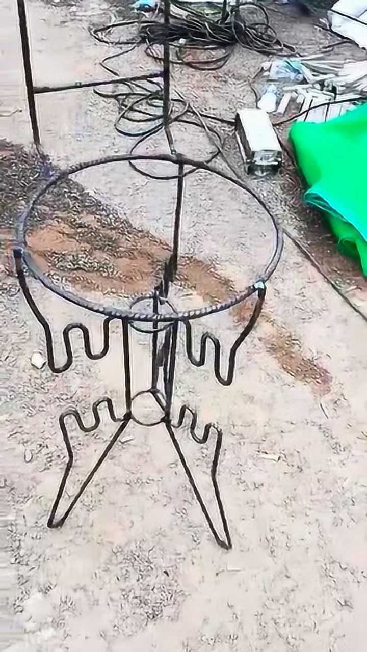 钢筋工师傅做的这脸盆架真不错