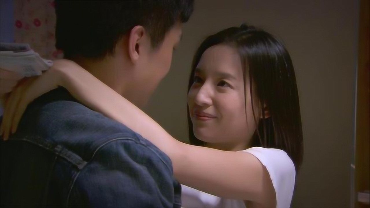 肖然与韩灵沉浸在喜悦中韩灵一句话肖然赶紧去洗澡