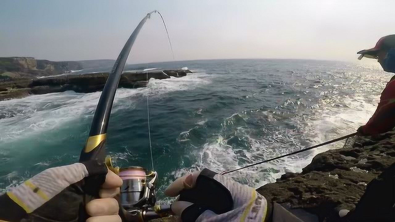 矶钓,黑毛鱼珍鲹鱼,7米水深完美拉力