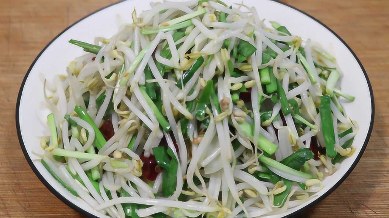 炒绿豆芽要不要先焯水,教你正确做法,清脆爽口不出水,做法简单