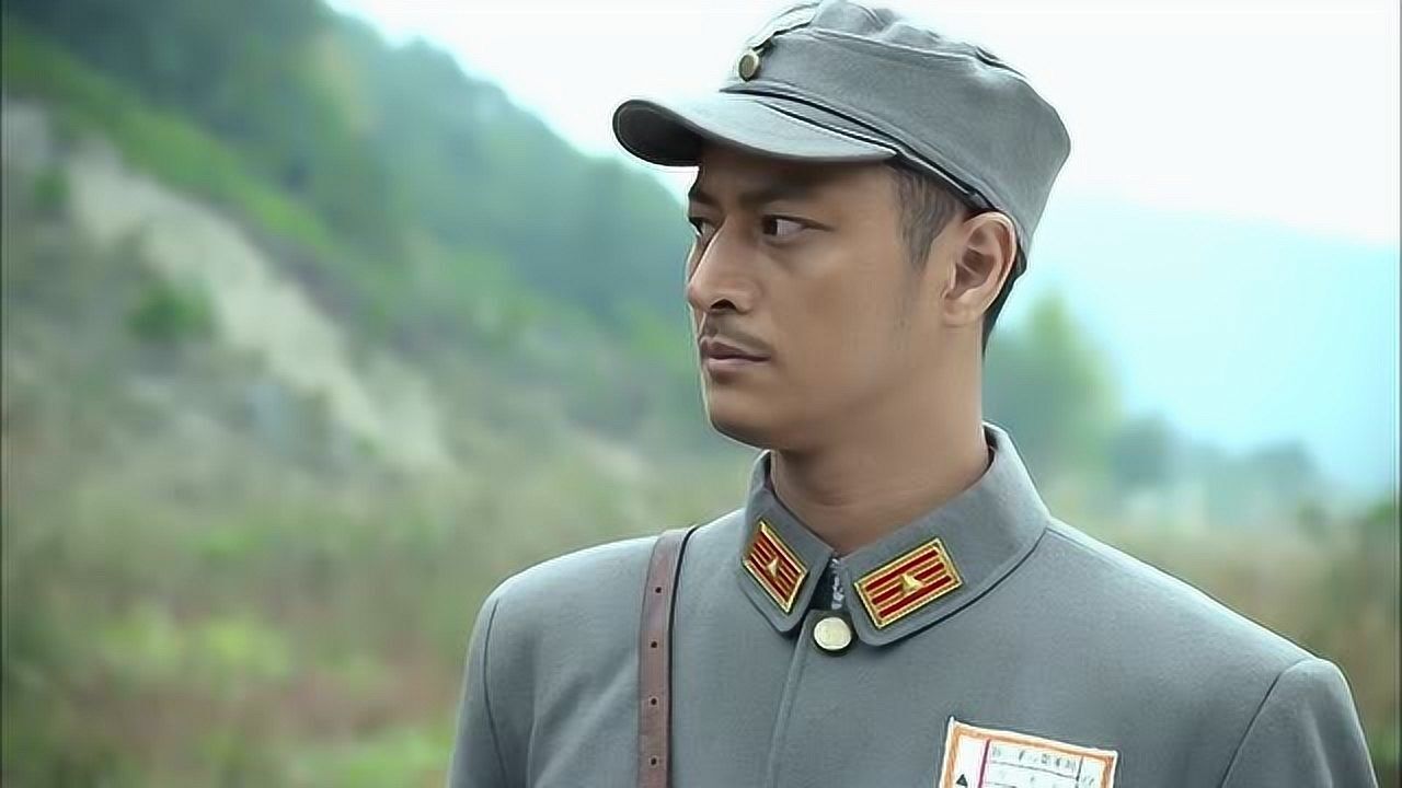 壮士出川川军少将为敢死队们壮行还拿出珍藏许久的酒分给大家