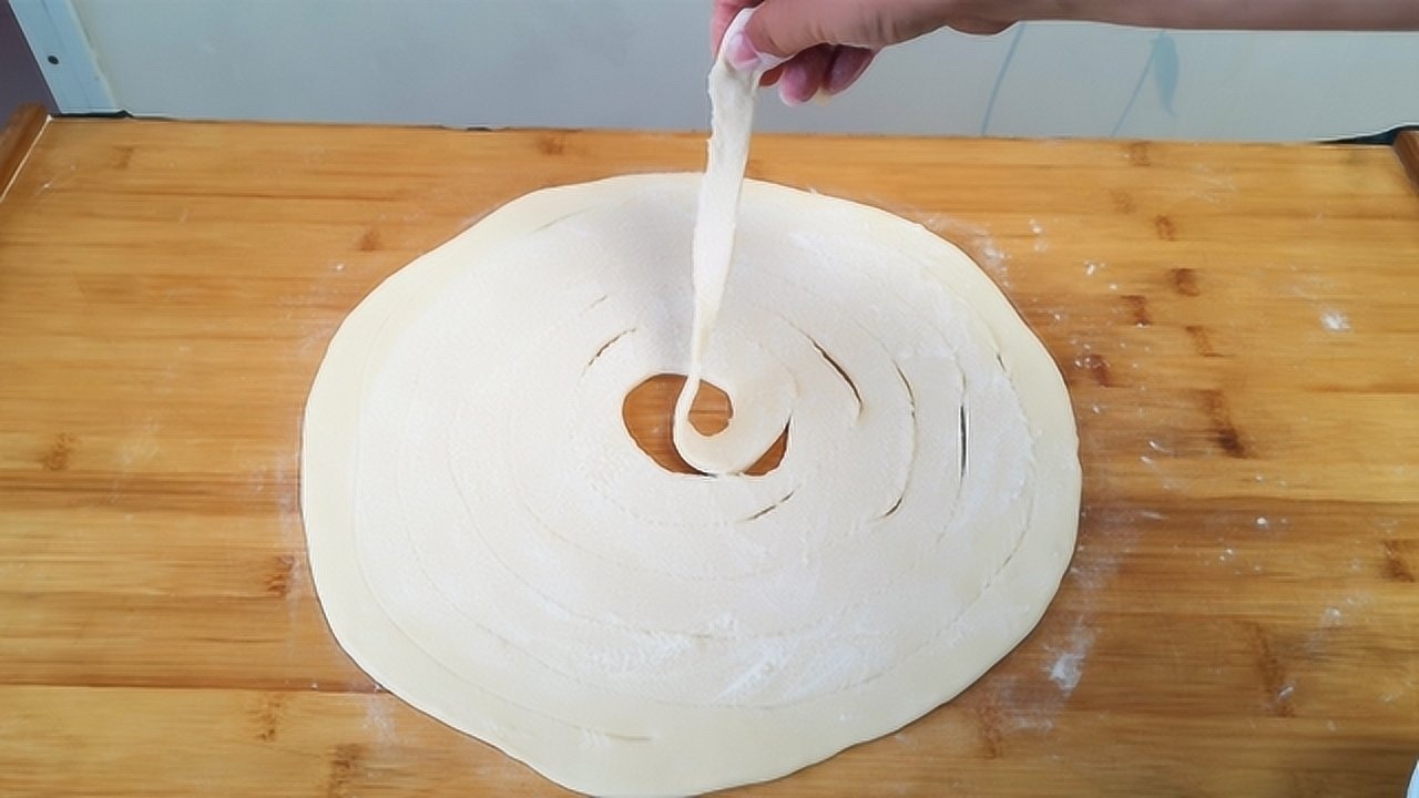 面条简单的做法刀一切手一抻一次一根就够吃劲道顺滑好吃