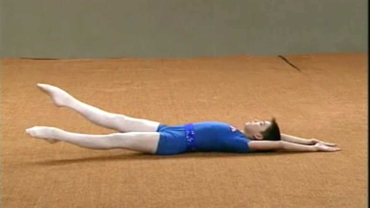 北京舞蹈学院少儿舞蹈考级第八级踢撩腿