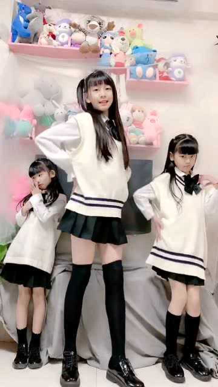 三胞胎美女,你更喜欢哪个