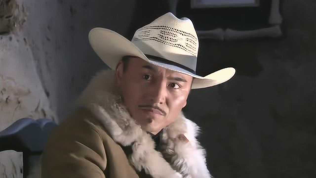 大漠枪神姑娘明明有机会报仇结果跟敌人说那么多废话反倒被人挟持了