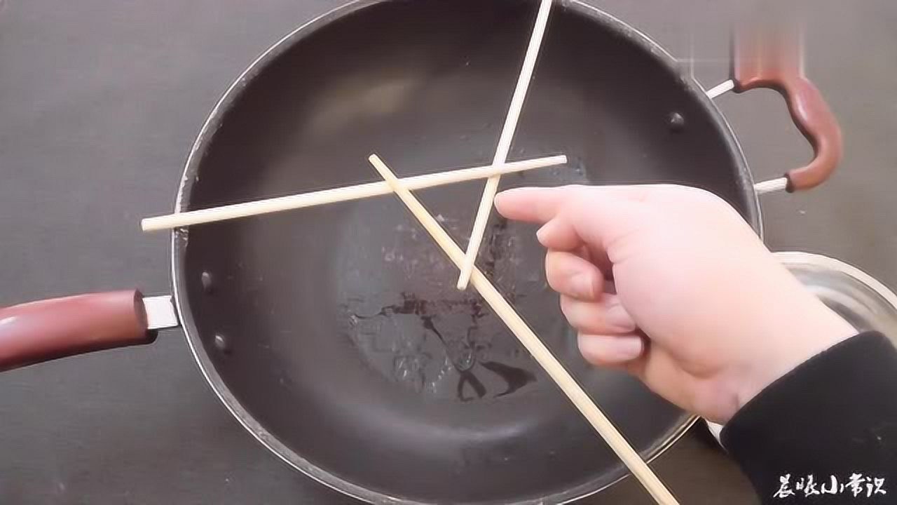 教你利用三根筷子搭建的架子,特别牢固实用,技巧很简单_腾讯视频