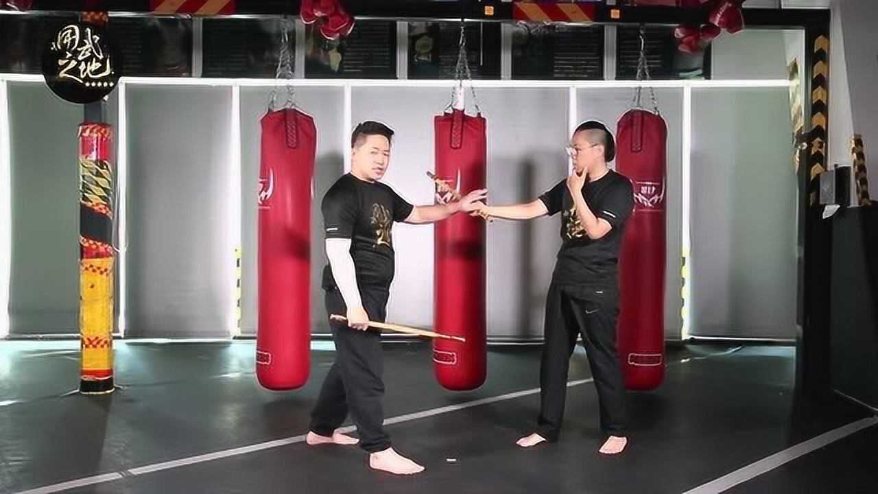 80%的人接触短棍都是这一招,手像蛇一样,轻松控制对手_高清1080P在线观看平台_腾讯视频