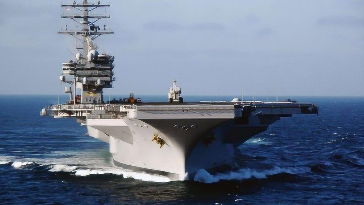 11万吨航母重磅亮相!配备近百架隐身战机,俄:领先世界20年