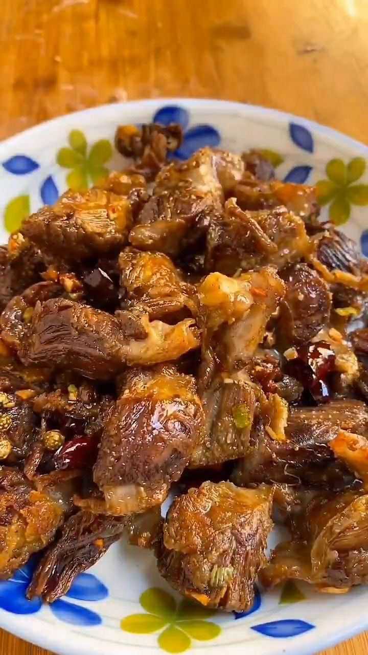 护心肉这样做老好吃了,色香味俱全,看着就让人流口水