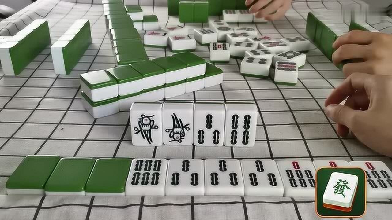 麻将:三条不杠却留着,反而这样打,胡牌都不知