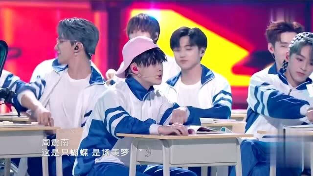 r1se疯子炙热的我们身穿校服变成炙热毕业季里最耀眼的疯子